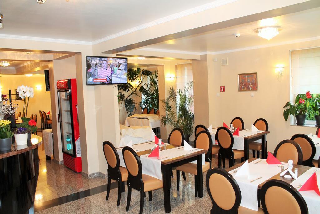 Hotel Crisalpin Poiana Brasov Bagian luar foto