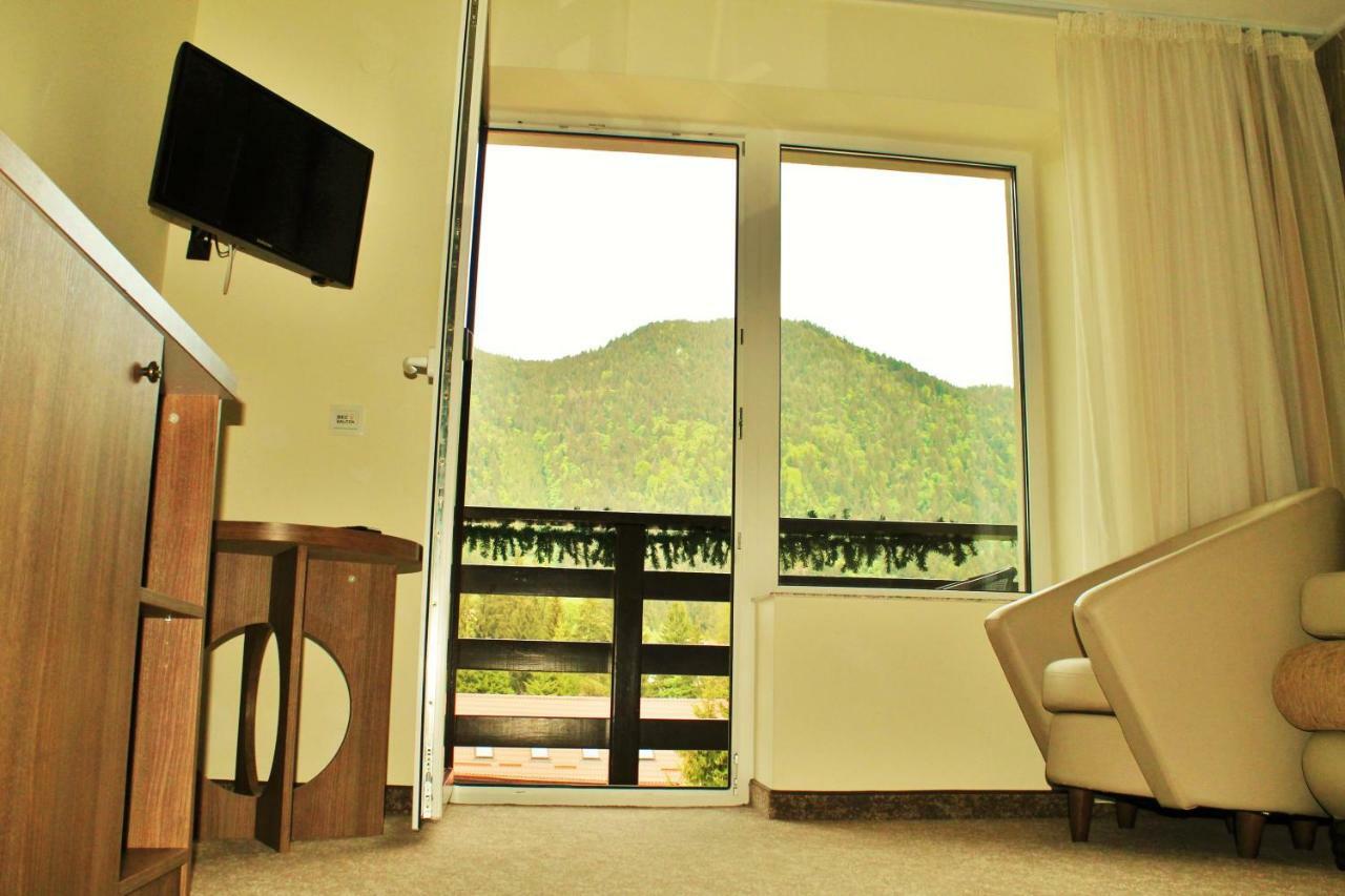 Hotel Crisalpin Poiana Brasov Bagian luar foto