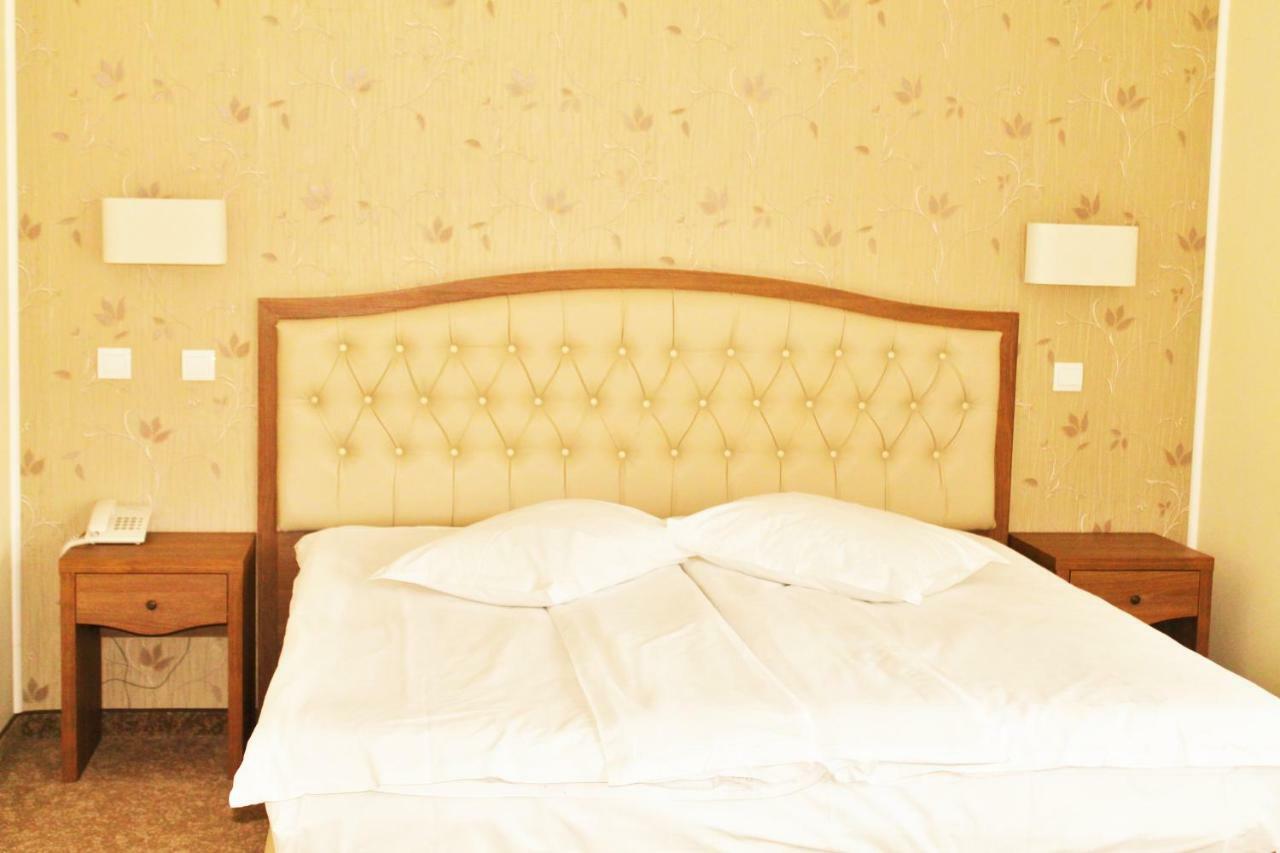 Hotel Crisalpin Poiana Brasov Bagian luar foto
